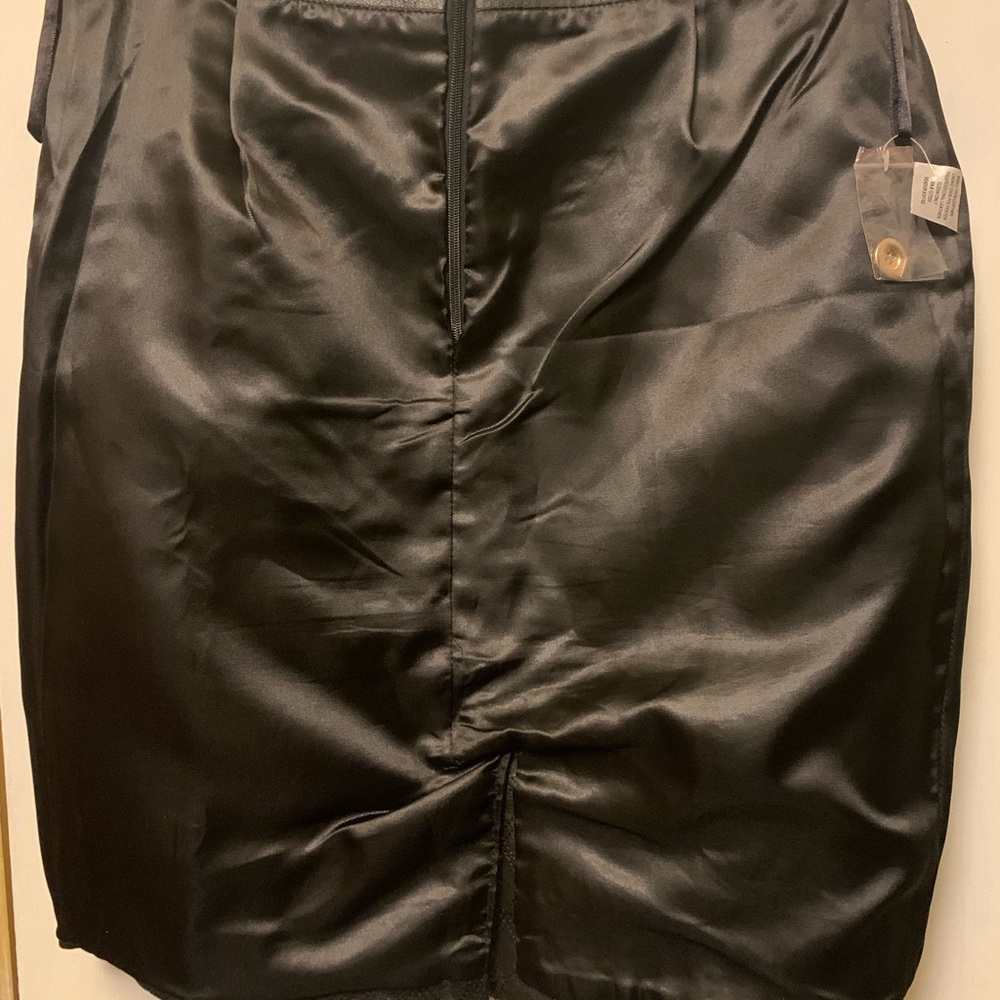 New Without Tags Size 2P Chadwicks women's black leather pencil skirt. - Picture 6 of 8